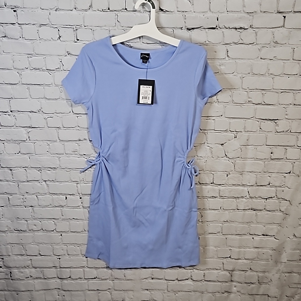 💙 Ribbed t shirt dress peek a boo side